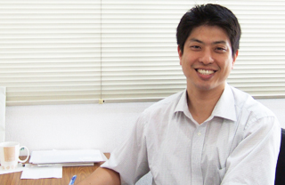 Dr. Kei Takeyachi